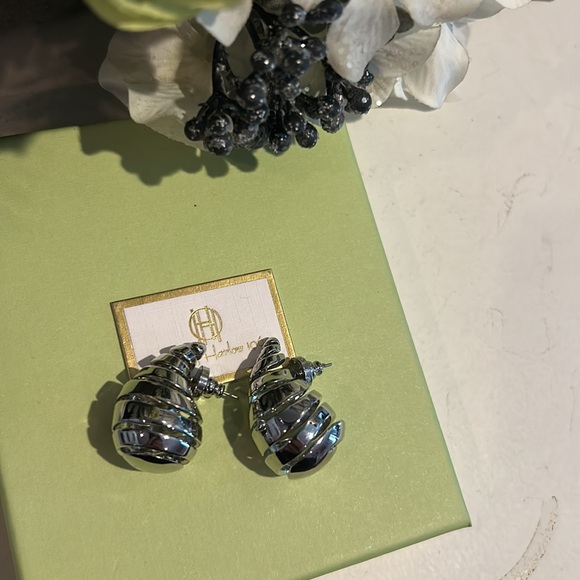 Tear drop earrings - Picture 5 of 8